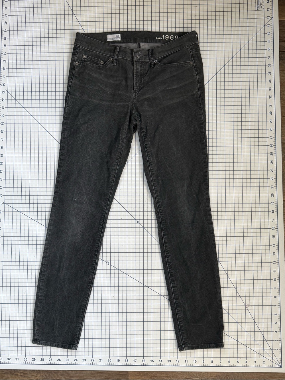 Gap 1969 Always Skinny Corduroy Pants 26R Soft Black Charcoal Gray Stretch